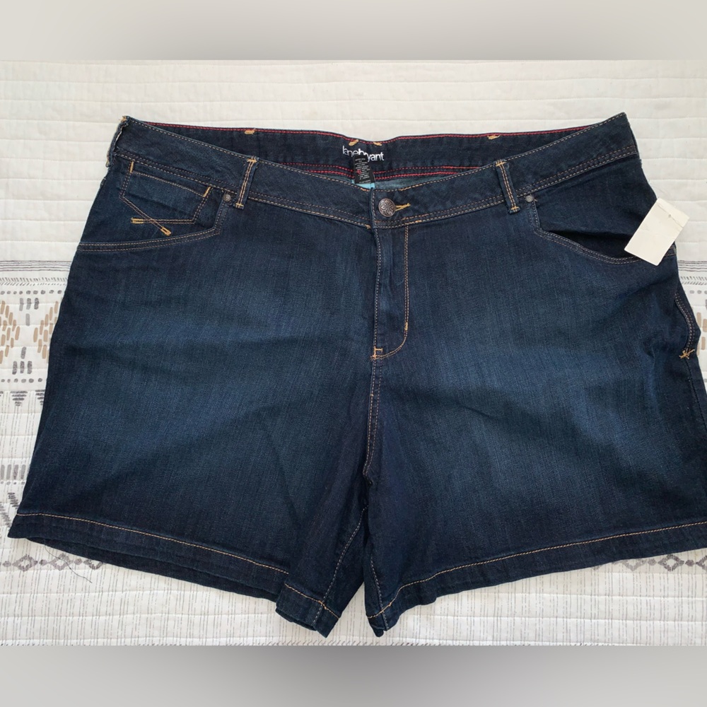 Lane Bryant Signature fit Shorts - Size 26